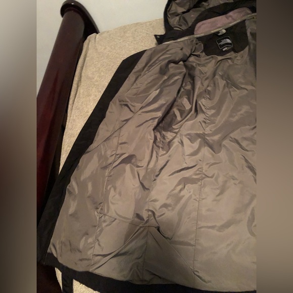 Womens north face rain jacket - Picture 7 of 13